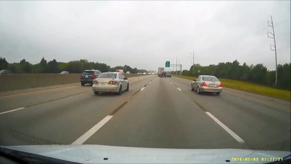 Freiner devant un véhicule qui te colle au cul