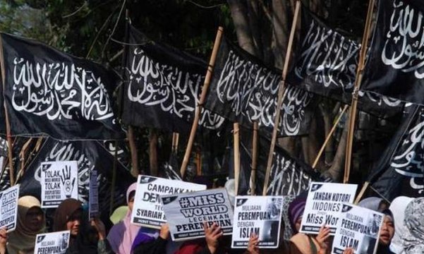 Hakim PTUN Menolak Gugatan Pencabutan Status Hukum HTI