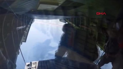 Tsk, Efes 2018 Tatbikatında Paraşütçülerin Atlayış Görüntülerini Yayınladı