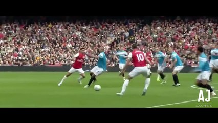 Van Persie và những pha xử lý bóng làm "mê hoặc lòng người"