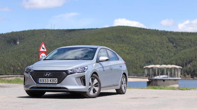 Hyundai Ioniq, probamos este coche híbrido enchufable