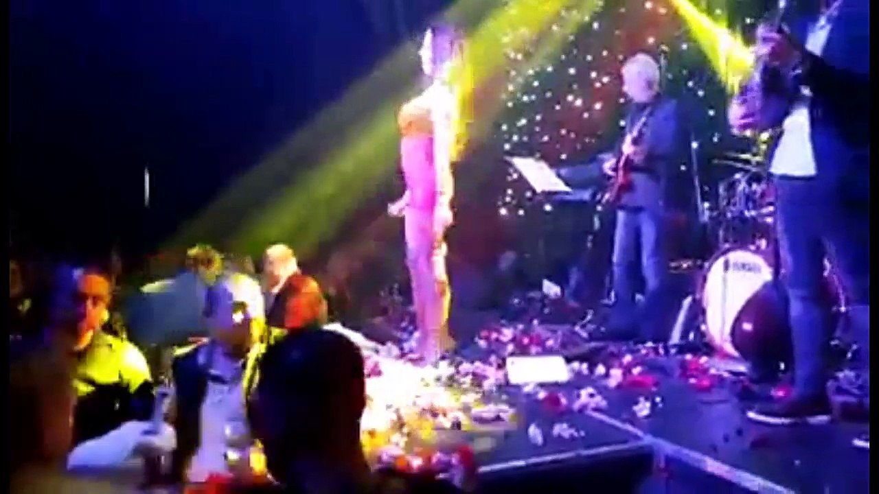 Βασιλική Μπέλλου - Δυόμιση - Live 2017 HD