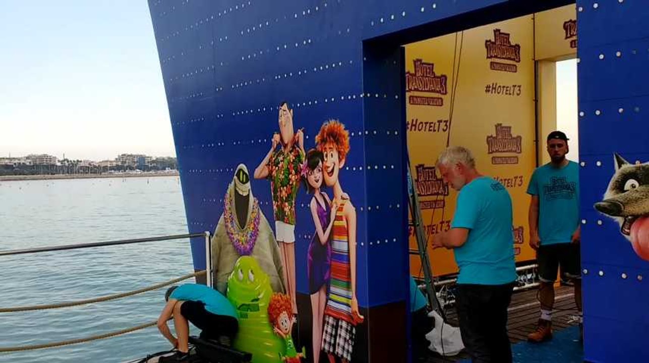 Dracula a les crocs sur la Croisette