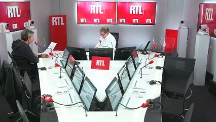 Michel Cymes : "Pourquoi le bout des doigts se fripe quand on s'attarde dans l'eau"