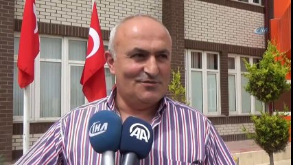 Öğrenciler Topladıkları Hurdalarla Otomobil Yaptı