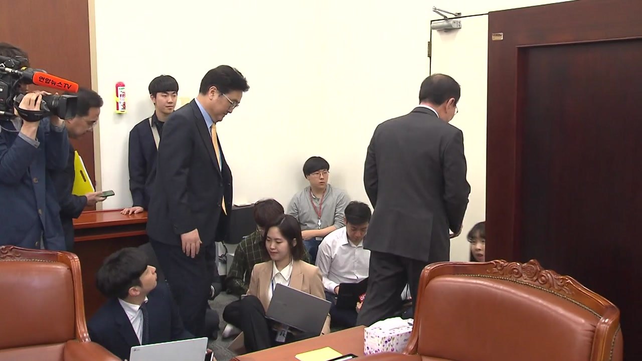 여야, 국회 정상화 막판 협상...특검·추경안 등 쟁점 논의 / YTN