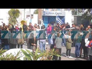 “AGIMI I ARTE” BLLOKON PARADEN - News, Lajme - Kanali 7