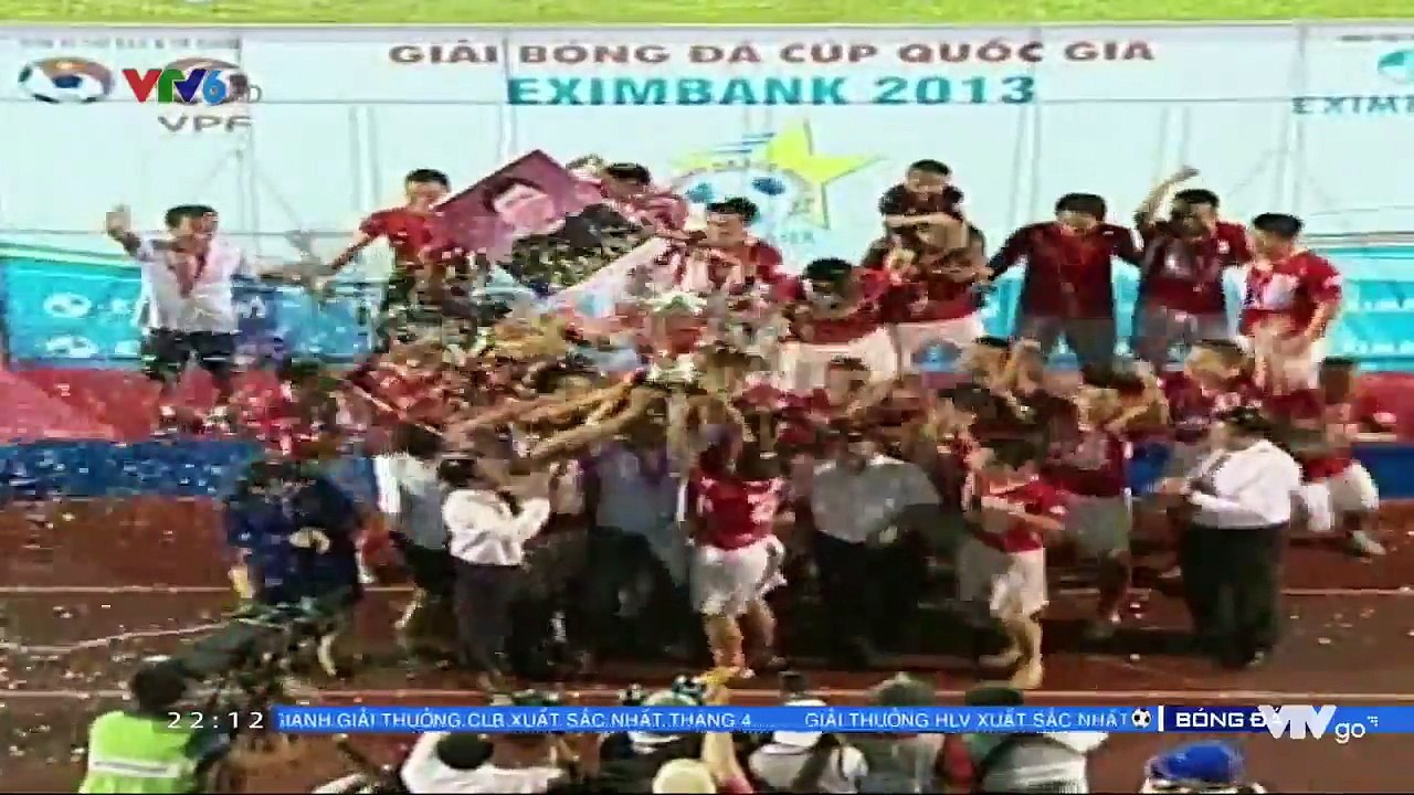 HLV Nguyễn Văn Sỹ gian nan nghiệp cầm quân, quyết tâm cùng Nam Định trụ hạng thành công VLeague