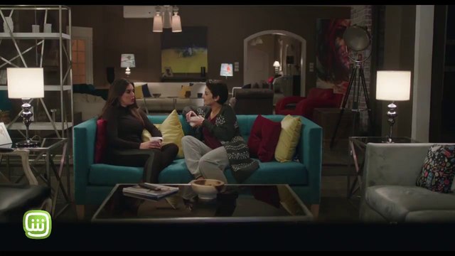 حسناء تثبت ان الحب الأول لايمكن ان ينسى