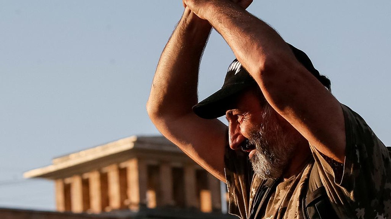 Nikol Paschinjan: Vom Oppositionellen zum Regierungschef