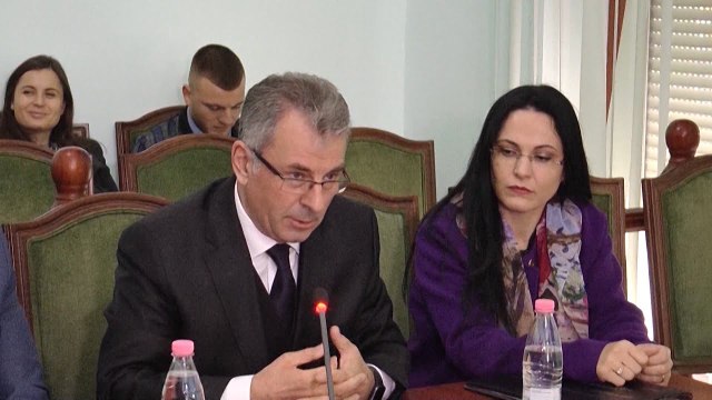 Report TV - Ekskluzive/ Visho Ajazi aplikoi për punë të re në NATO