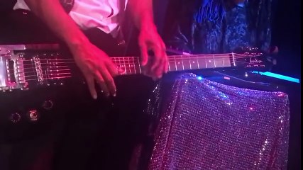 Um solo de guitarra tão bom que soa como uma verdadeira contara gospel