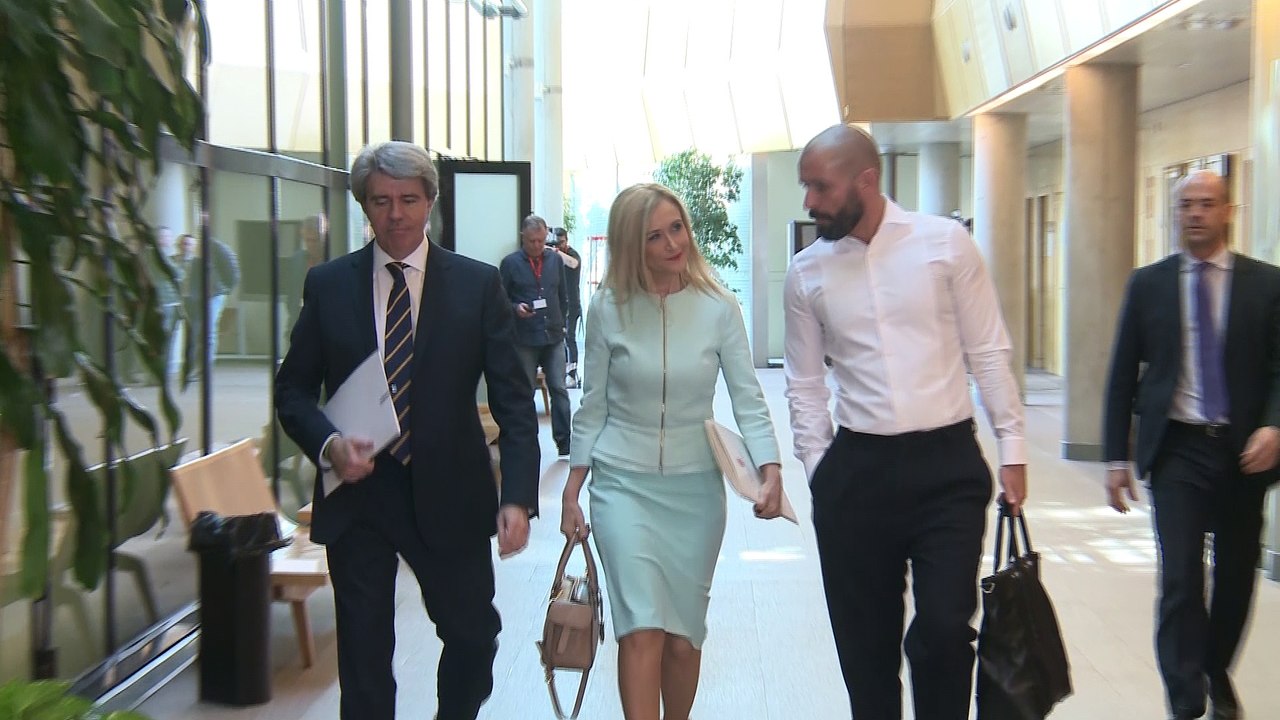 Partidos agradecen a Cifuentes su renuncia al acta de diputada