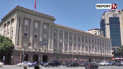Report TV - Ekskluzive/1520 tendera pa garë drejtoria që abuzoi më shumë