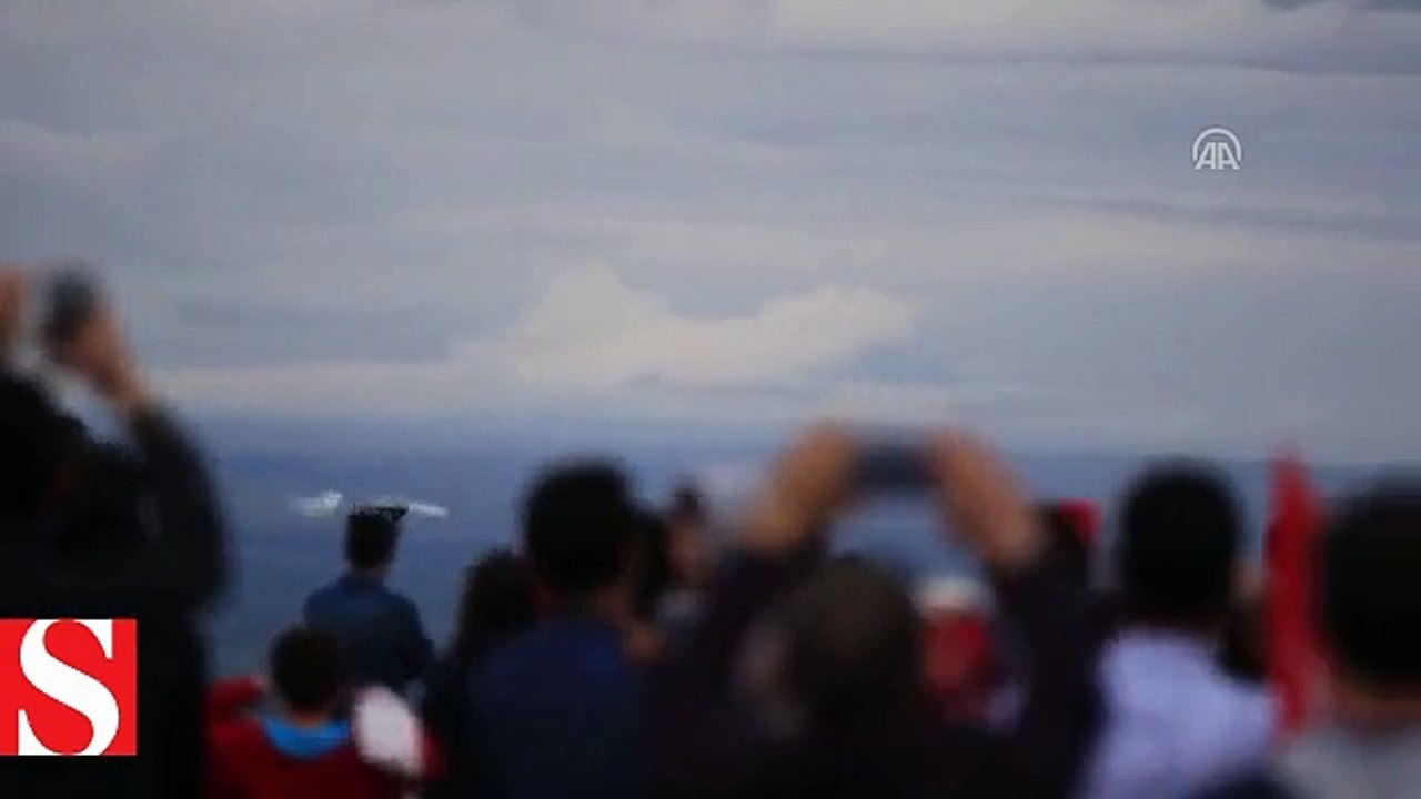 SOLOTüRK�ten Türkiye�nin çatısında nefes kesen gösteri