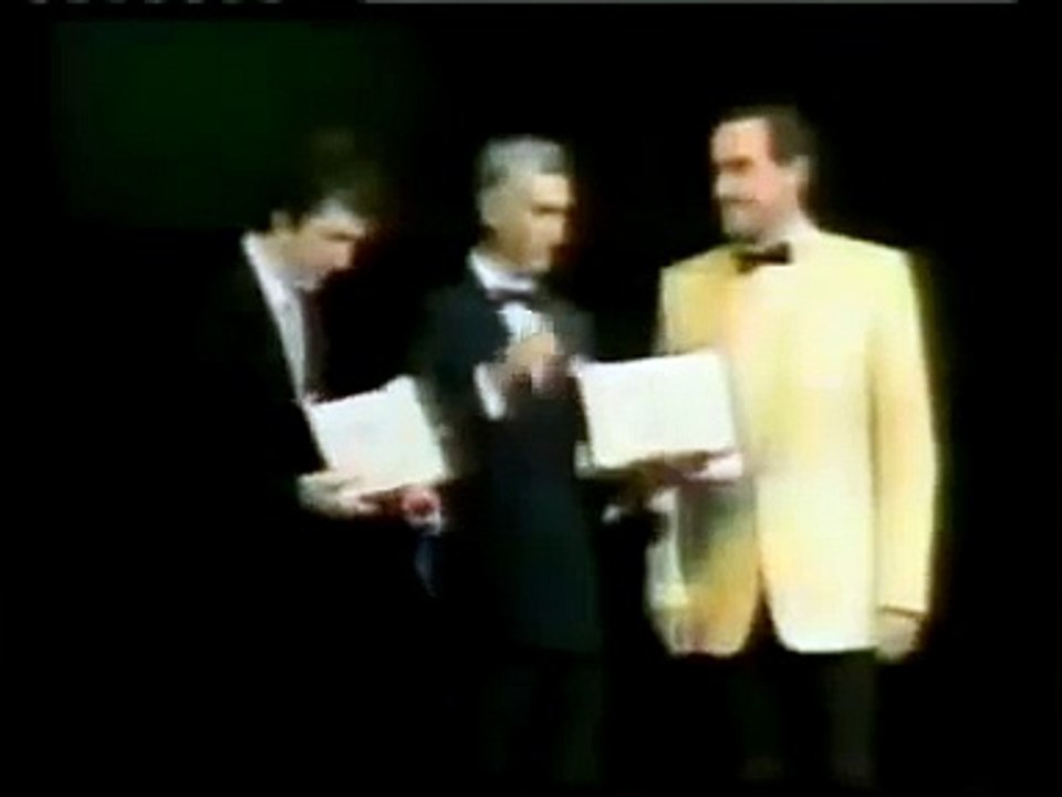 Hakan yeşilyurt - Acıya gülmek