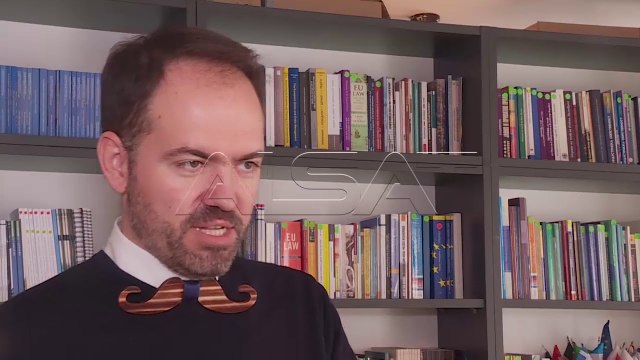 Kocias paralajmëron zgjidhjen e emrit deri në 2018