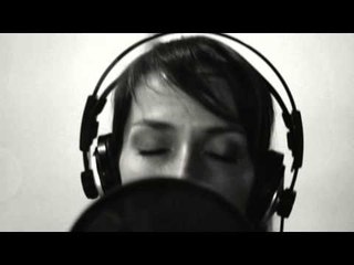 Laya "Vem pra Chuva" - Teaser