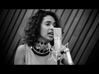 Héloa "Eu", 1 ano - A Avenida (ao vivo no estúdio)