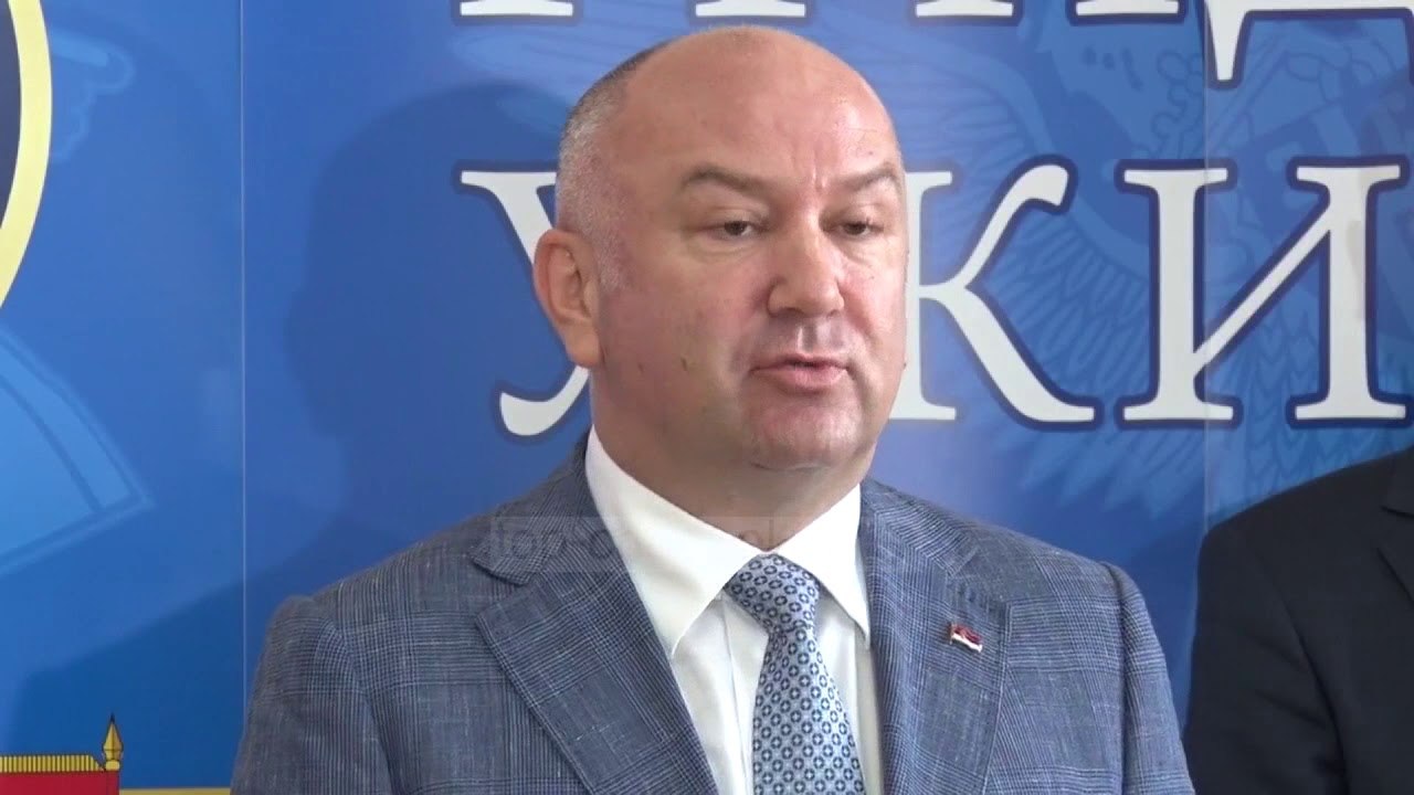“Paradise Papers”. Në listë, ministri serb Nenad Popoviç - Top Channel Albania - News - Lajme