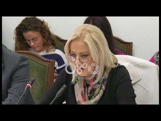 Ora News – Vokshi-Nikollës: Jep dorëheqjen, distancohu nga qeveria e drogës