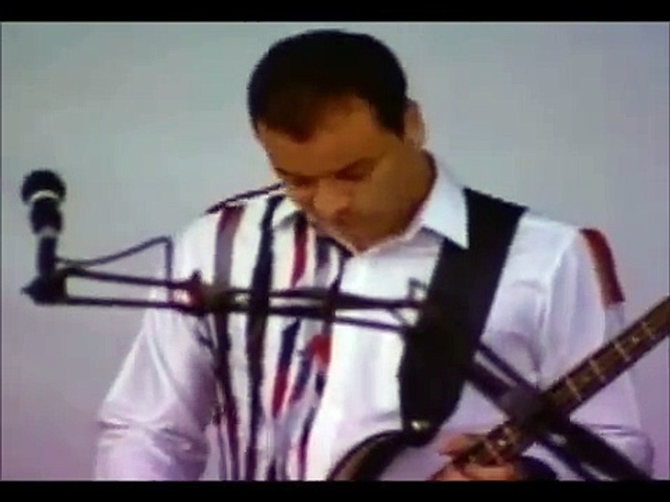 Muse - Time is Running Out, Hyundai Pavilion, KROQ Inland Invasion, Devore, CA, USA  9/18/2004