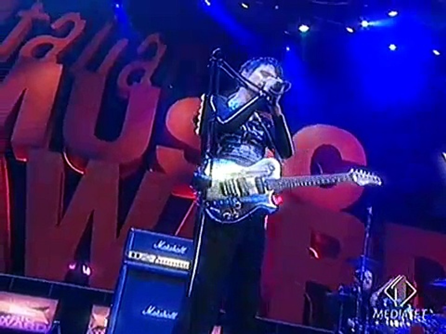 ⁣Muse - Time is Running Out, Italian Music Awards,  Milan, Italy 12/15/2003