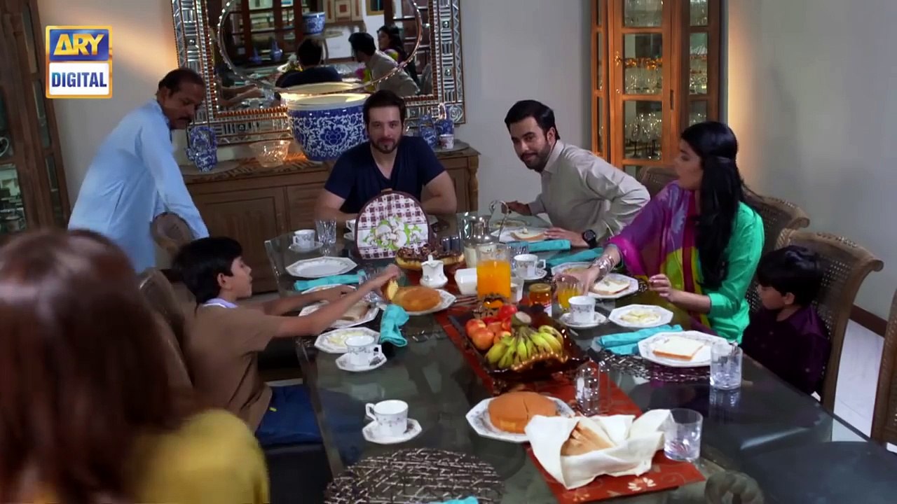 Khasara Episode 5 - 8th May 2018 - ARY Digital Drama