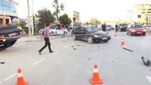 Pamjet e aksidentit të frikshëm në Vlorë/ Makina fluturoi disa metra larg