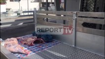 Report TV - Gjirokastër, mishi transportohet me kamionçinën që futen dhe kafshë