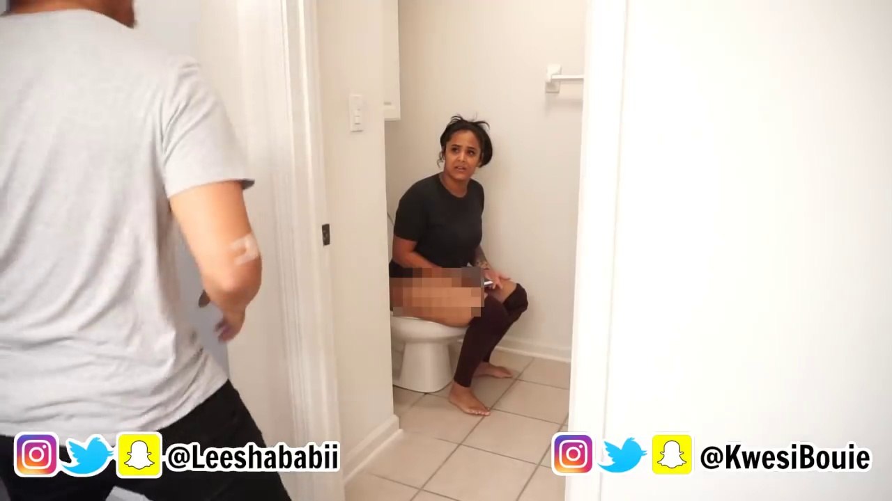 EXTREME SARAN WRAP TOILET PRANK!!Funny!Prank Mania!