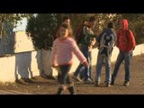 Ora News - “Fëmijët në gjak”, BBC sjell historinë e Nikos në Shkodër