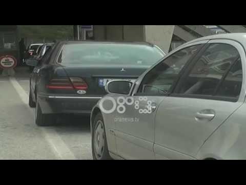 Ora News – Sërish rradhë emigrantësh në Kapshticë, pala greke punon me orë të shkurtuara