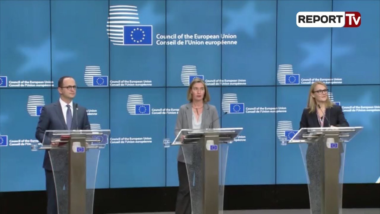 Report TV  - Mogherini,  Presim që 2018 të ofrojë një mundësi unike  për Shqipërinë