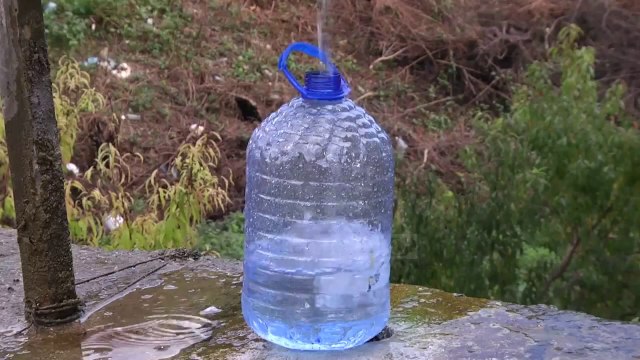 Në radhë te çezma, qyteti i Delvinës pa ujë - Top Channel Albania - News - Lajme