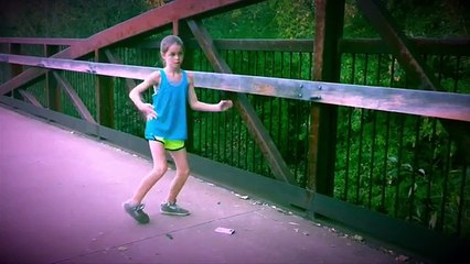 VIRAL VIDEO - GIRL HAS NO BONES! (Bomb Dot Com)