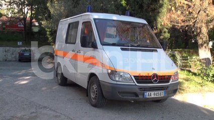 Aksidenti, shoferi mbante djalin ne preher