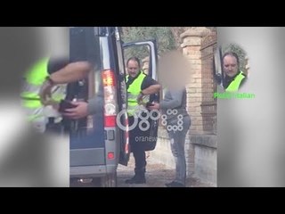 “BOOM”: Polici italian filmohet duke i marrë para shoferit shqiptar (20 nëntor 2017)