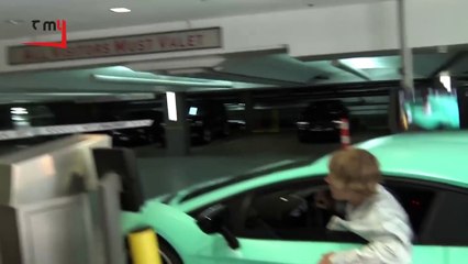 Wie ein Fahranfänger! Justin Bieber bekommt Protz Auto geschenkt