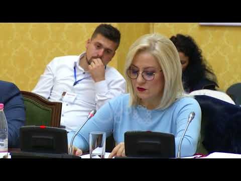 Ora News – Opozita kundër shkollave me PPP në Tiranë: Qytetarët paguajnë taksë