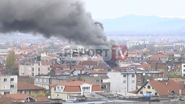 Report TV - Shkodër digjet një banesë pranë Shkollës “Oso Kuka”