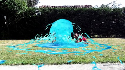 THE FLOOR IS LAVA CHALLENGE - LE SOL C'EST DE LA LAVE !  ...et tout un tas d'autres choses !