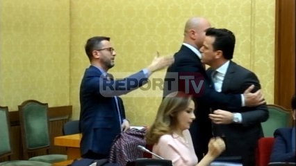 Sherr mes Braçes dhe Shehajt te 'Ekonomia' ndërhyn Garda