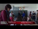 Nxënësit e shkollave të Gjakovës me piktura dhe poezi për 28 nëntorin - Lajme