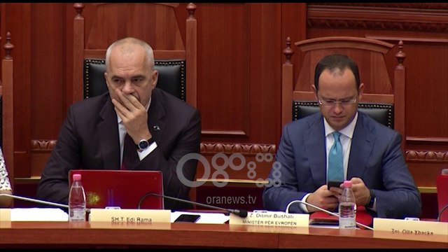 Ora News – Presidenti Meta kthen për rishqyrtim ligjin për tarifat gjyqësore