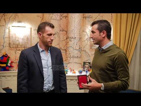 “Mirënjohje” Ferit Ketës. Veliaj nderon kampionin e boksit - Top Channel Albania - News - Lajme