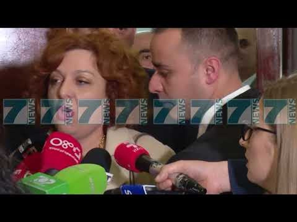 DEPUTETJA E PS ELONA GJEBREA MOHON TE KETE UDHETUAR ME TAHIRIN - News, Lajme - Kanali 11