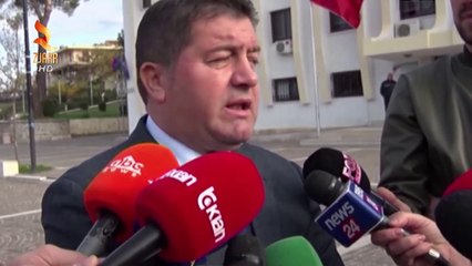 360° Gradë - PUNONJËSIT E BASHKISË LEZHË TRE MUAJ PA MARRË PAGËN