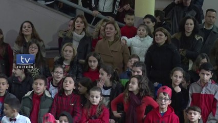 SHËNOHET DITA E SHKOLLËS DHE FESTA E FLAMURIT NË SHFMU “ IBRAHIM FEHMIU” NË LAGJEN ARBANA