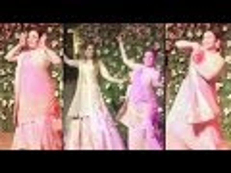 Isha Ambani Engagement: Nita Ambani Dancing To Sridevi's Song | Bollywood Buzz